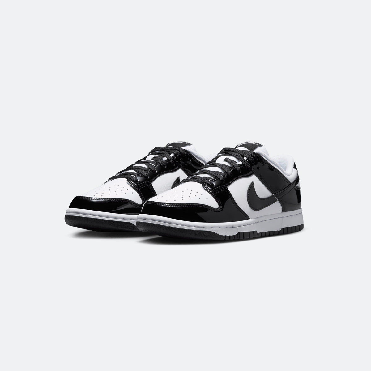 W Nike Dunk Patent "Panda"