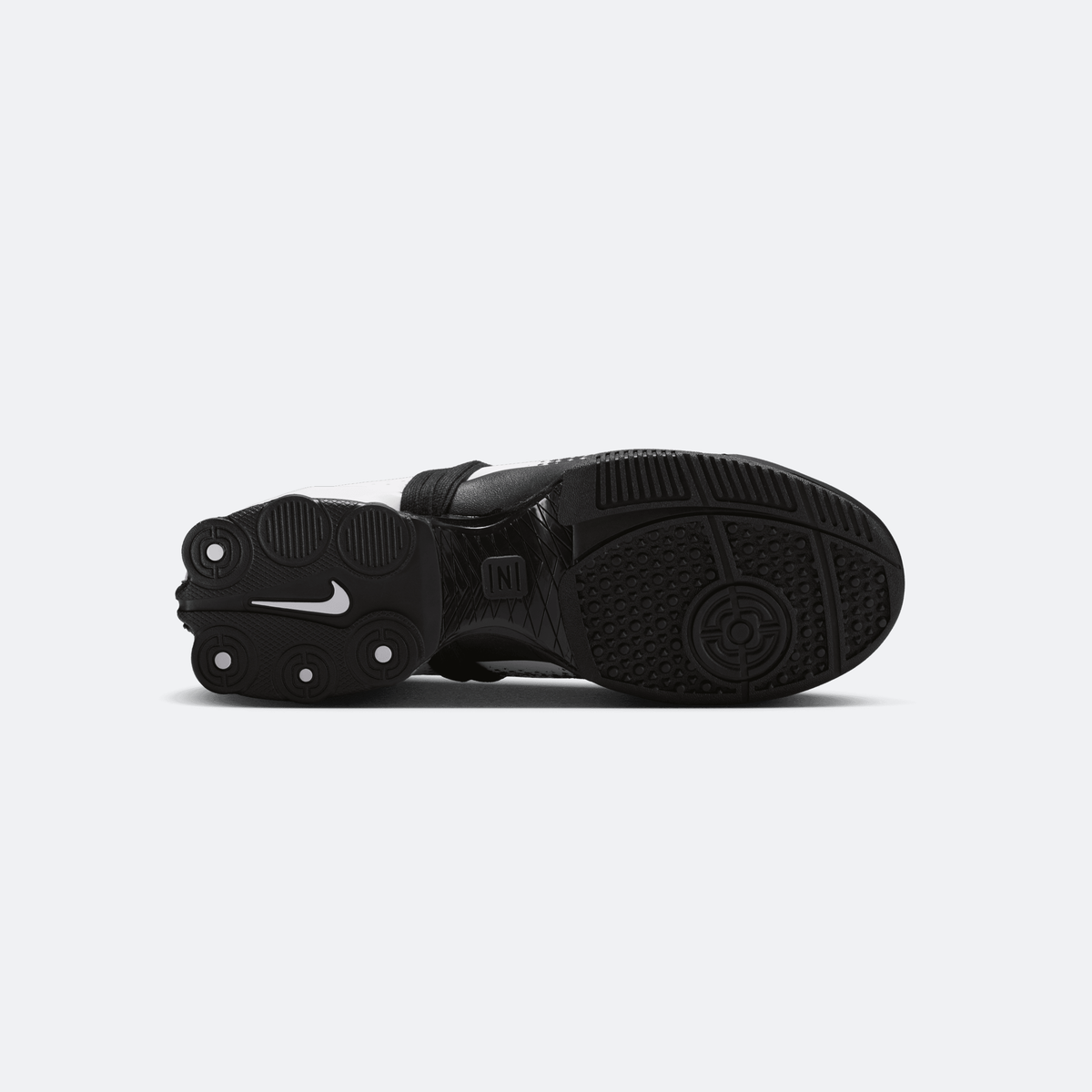 W Nike Total 90 Shox Magia "White Black"